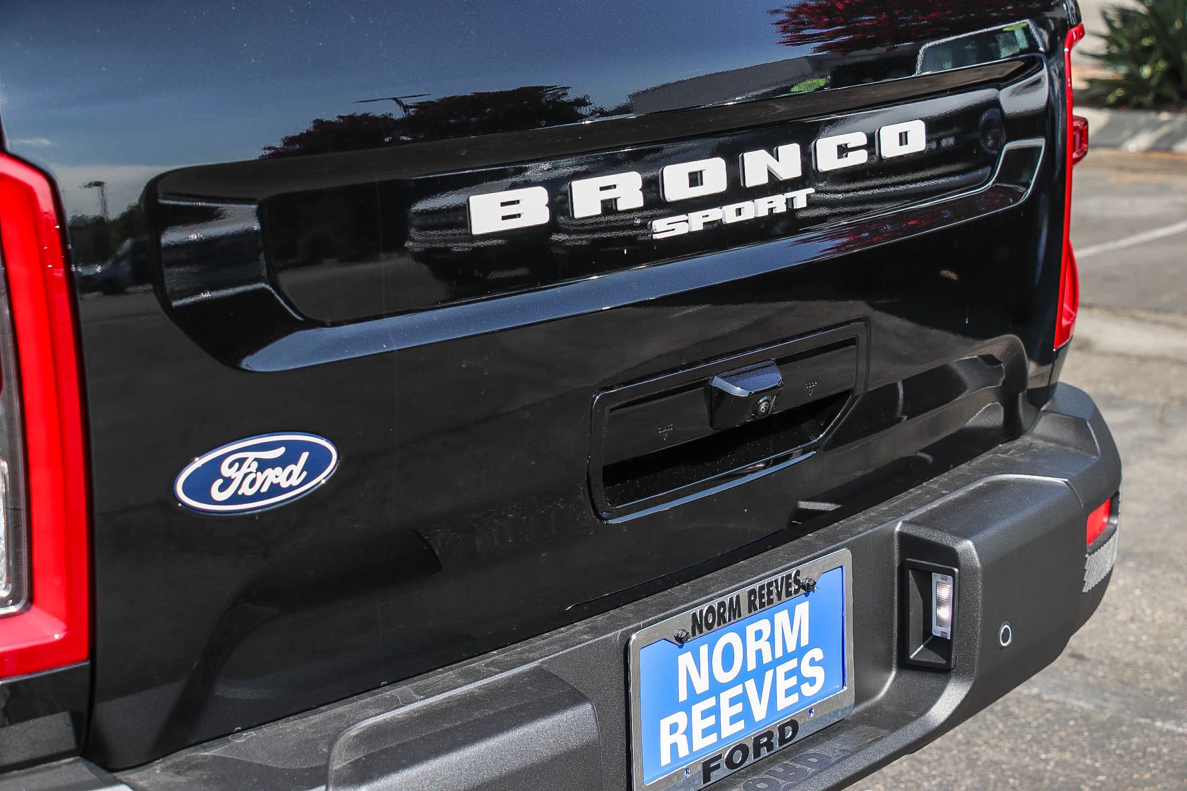 New 2026 Shadow Black Ford Badlands® image 10