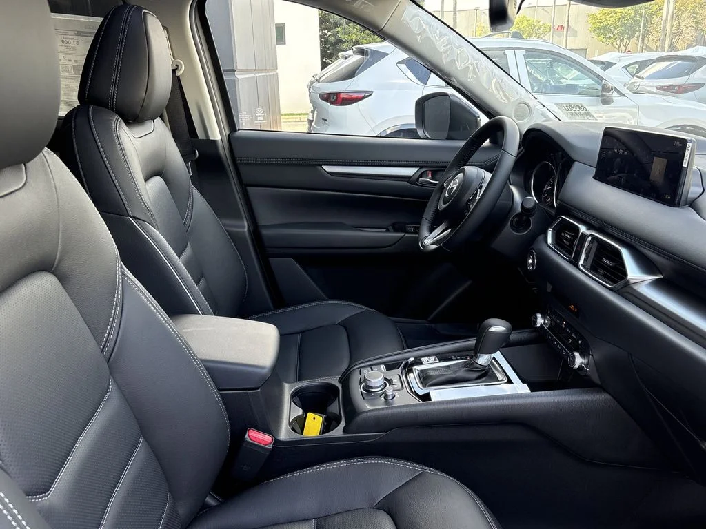 2025 Mazda CX-5 S Preferred package - Photo 10