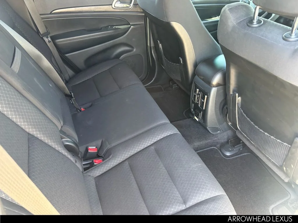 Used 2018 White Jeep Laredo E image 30