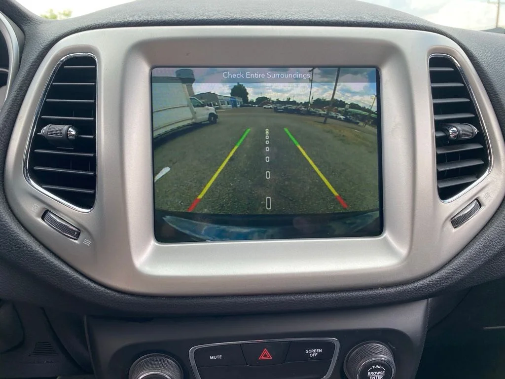 Used 2020 Blue Jeep Limited image 15