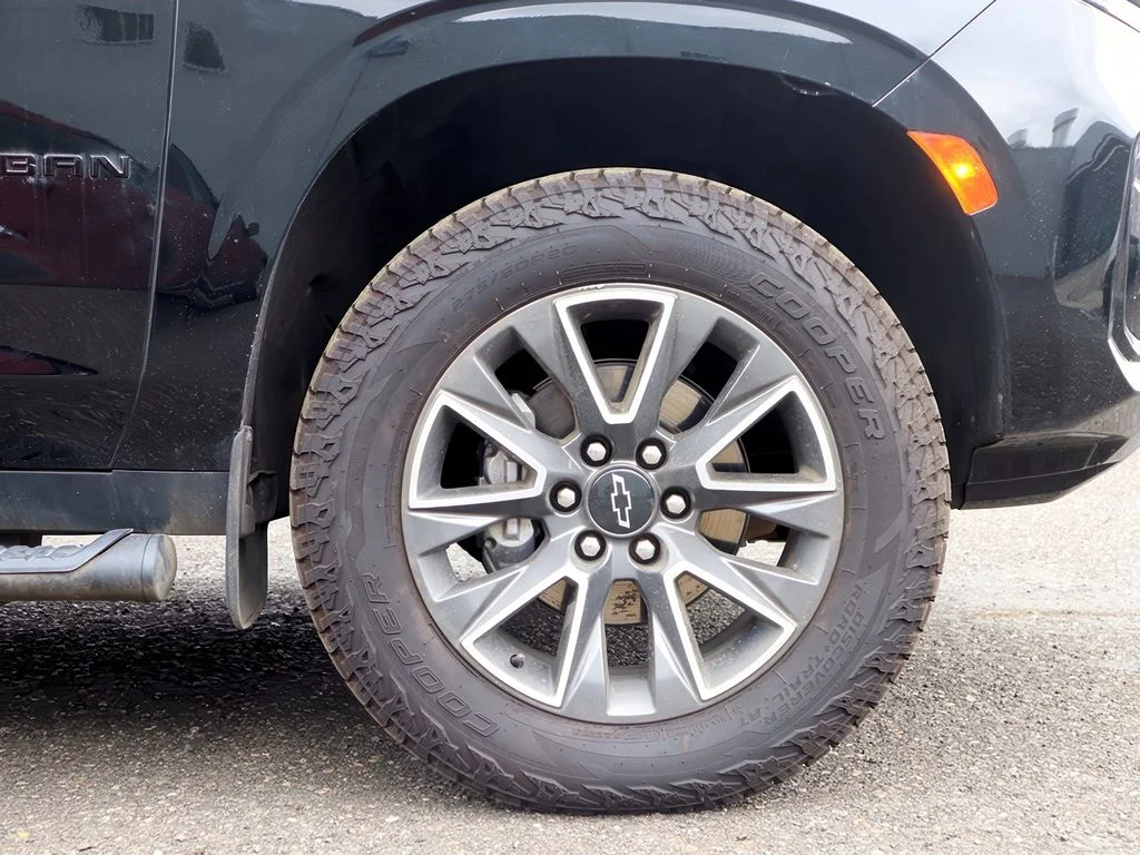2023 Chevrolet Suburban Z71 - Photo 28