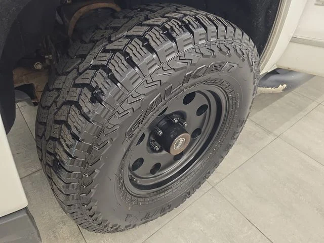 Used 2018 Summit White Chevrolet LTZ image 39