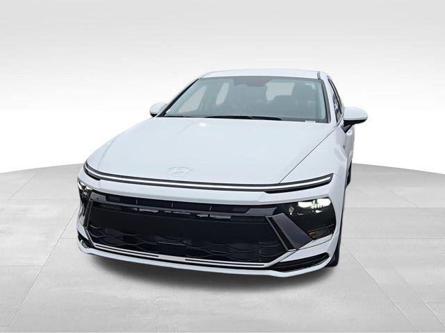New 2026 White Hyundai SEL Sport image 3