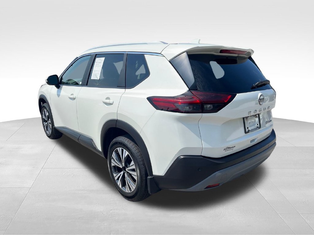 Used 2023 White Nissan SV image 3