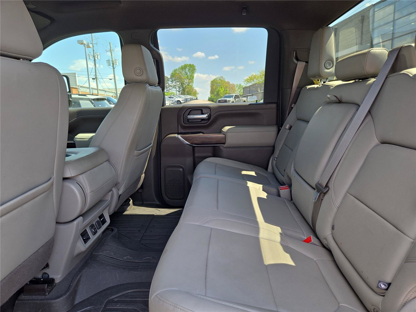 Used 2022 Quicksilver Metallic GMC SLT image 13