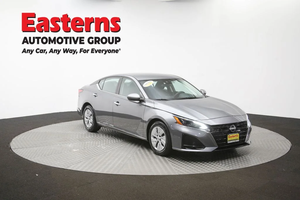 Used 2023 Gray Nissan 2.5 S image 43