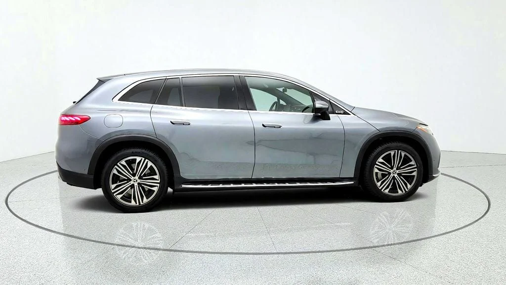 Used 2023 Selenite Grey Metallic Mercedes-Benz EQS 450 4MATIC® SUV image 4