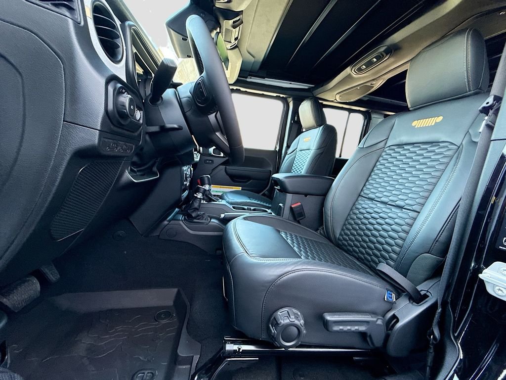 New 2026 Black Clear-Coat Exterior Paint Jeep Sport S image 13