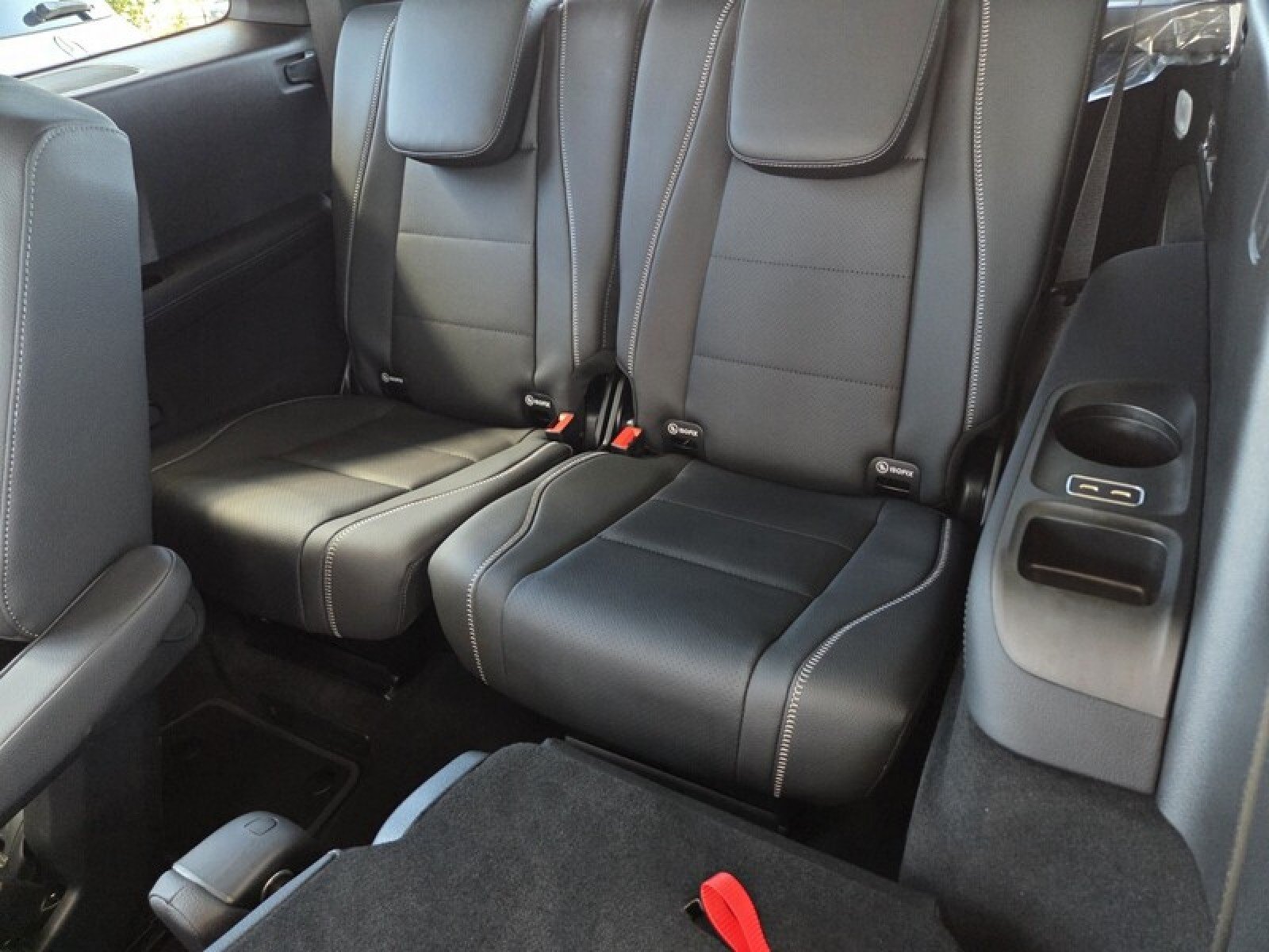 New 2027 Polar White Mercedes-Benz GLS 450 4MATIC® SUV image 13