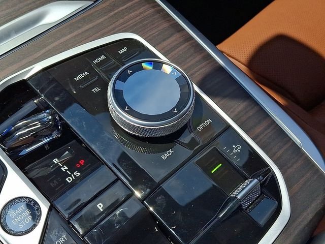 New 2027 Brooklyn Grey Metallic BMW xDrive40i image 14