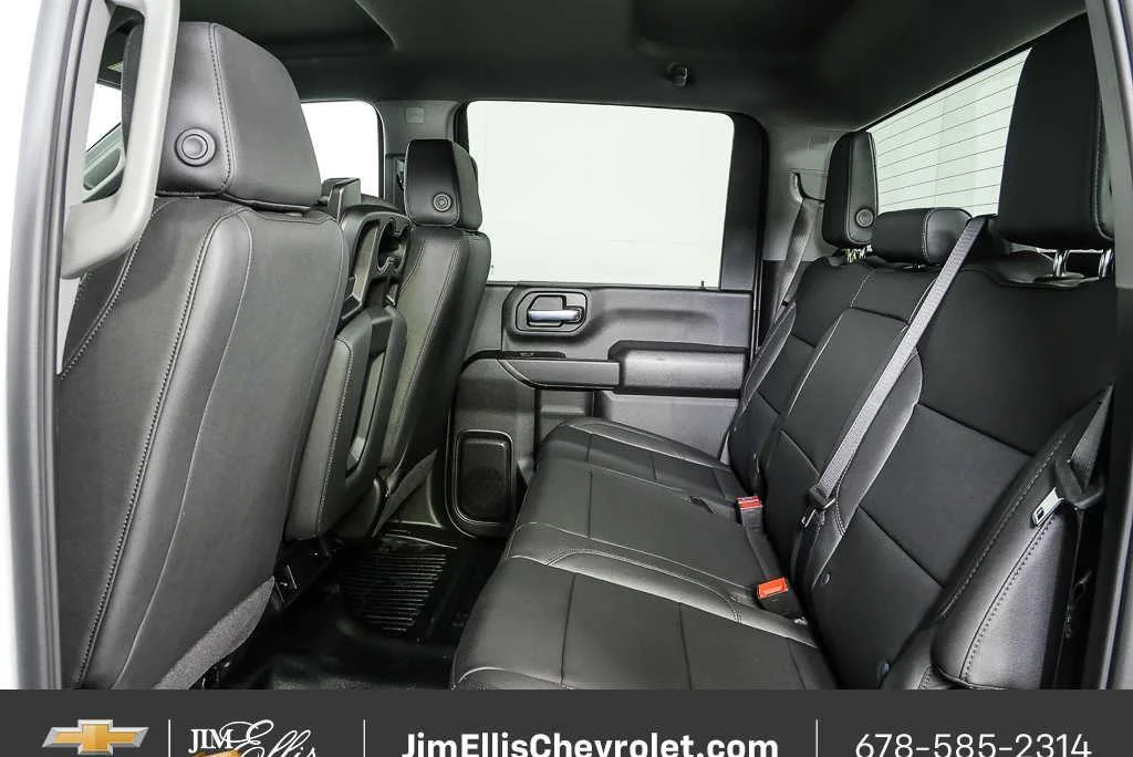 New 2026 Summit White Chevrolet WT image 15