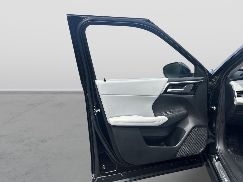 New 2026 BLK DIAMOND Mitsubishi SE image 14