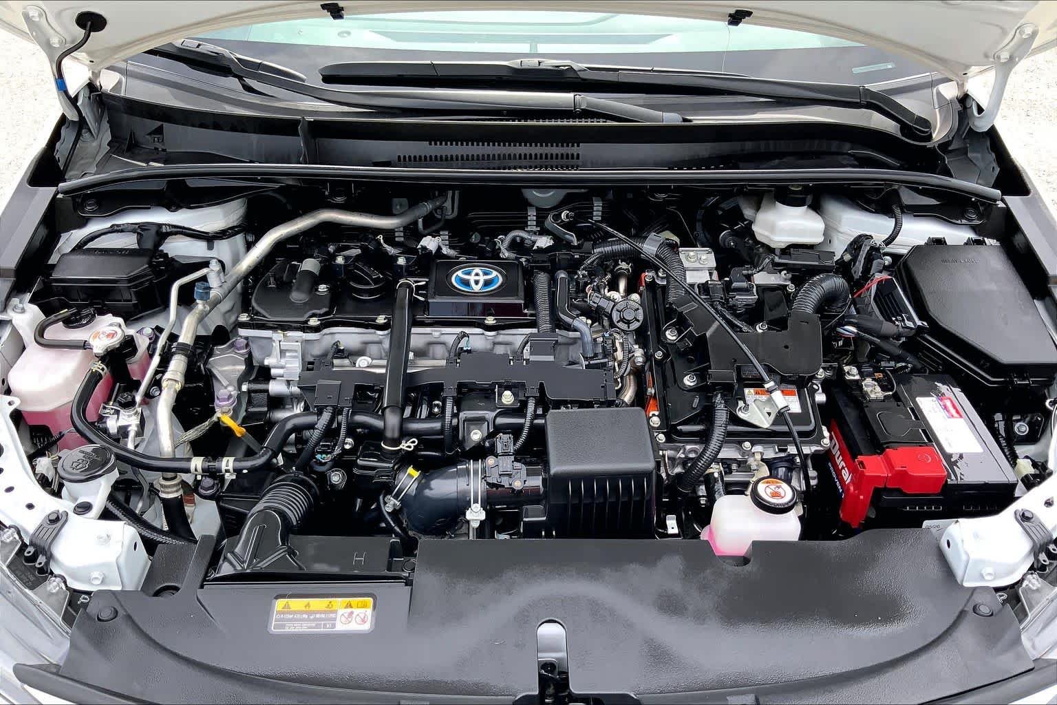 Used 2024 Wind Chill Pearl Toyota Hybrid SE image 31