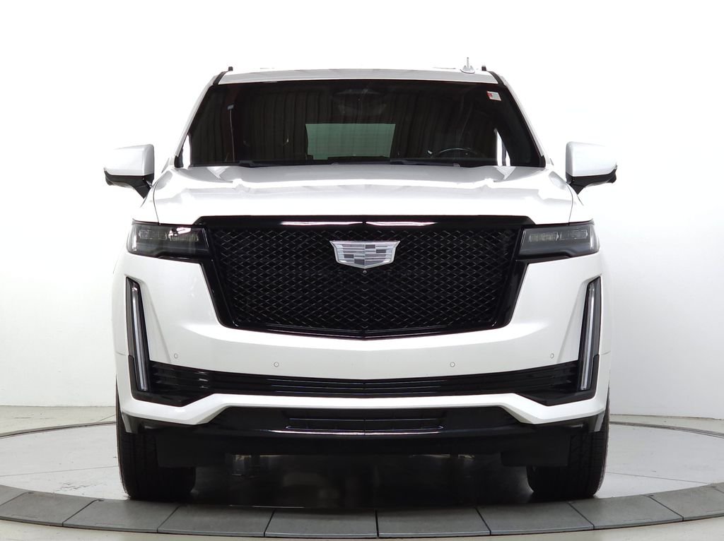 Used 2022 White Cadillac Sport image 11