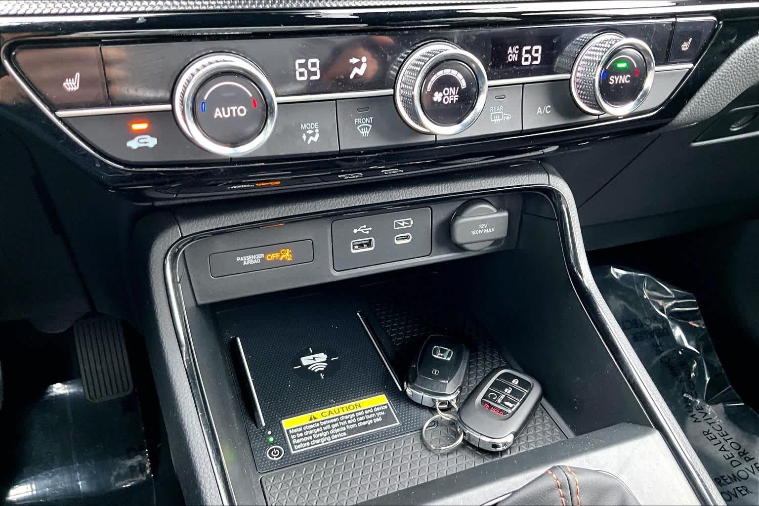 Used 2025 Platinum White Pearl Honda Sport Touring image 15