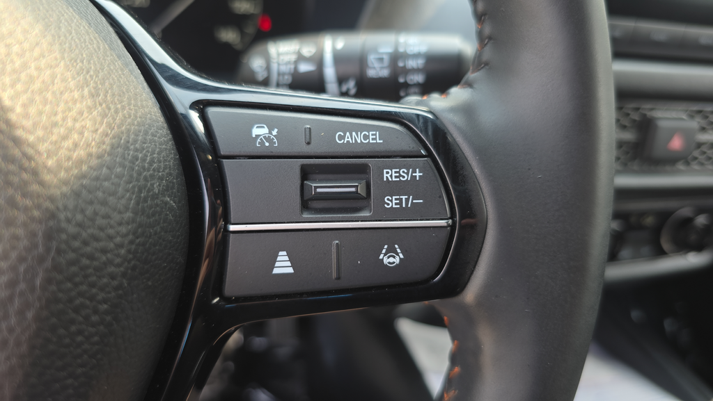 Used 2024  Honda Sport image 17