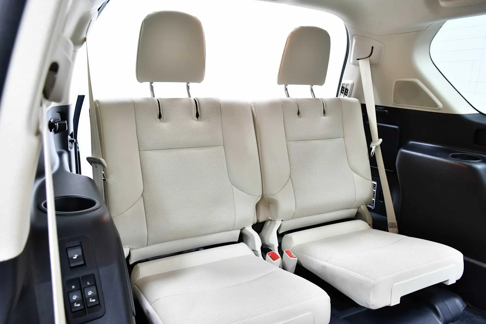Certified Used 2023 Eminent White Pearl Lexus Premium image 28