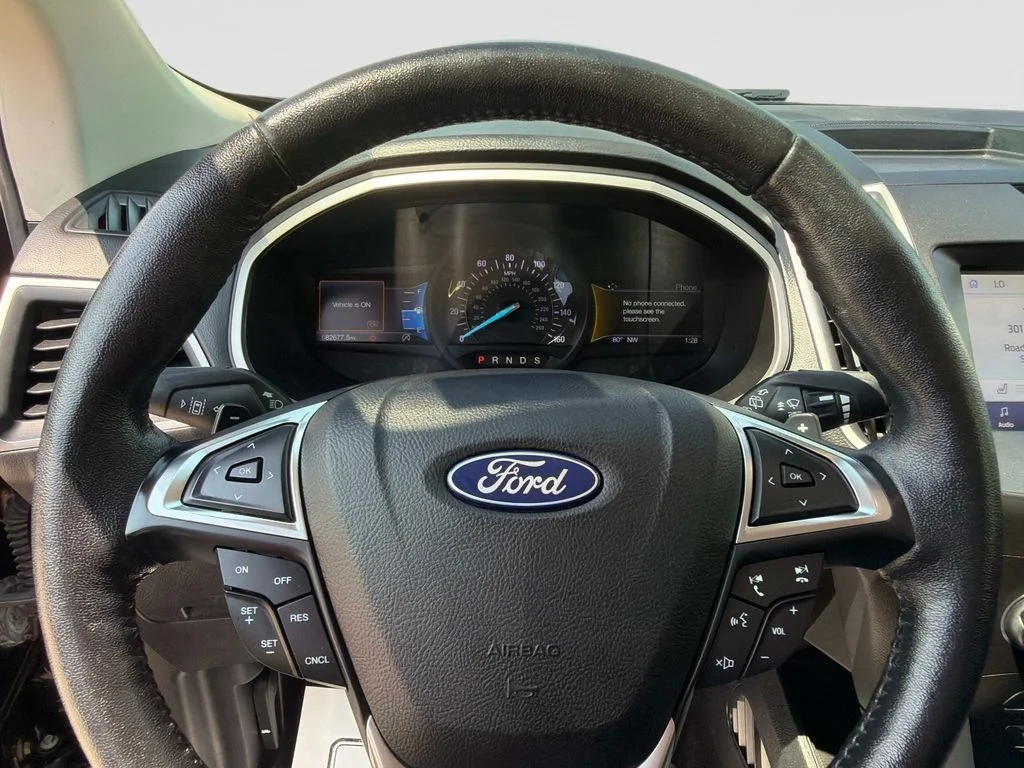 Used 2020 Black Ford SEL image 27