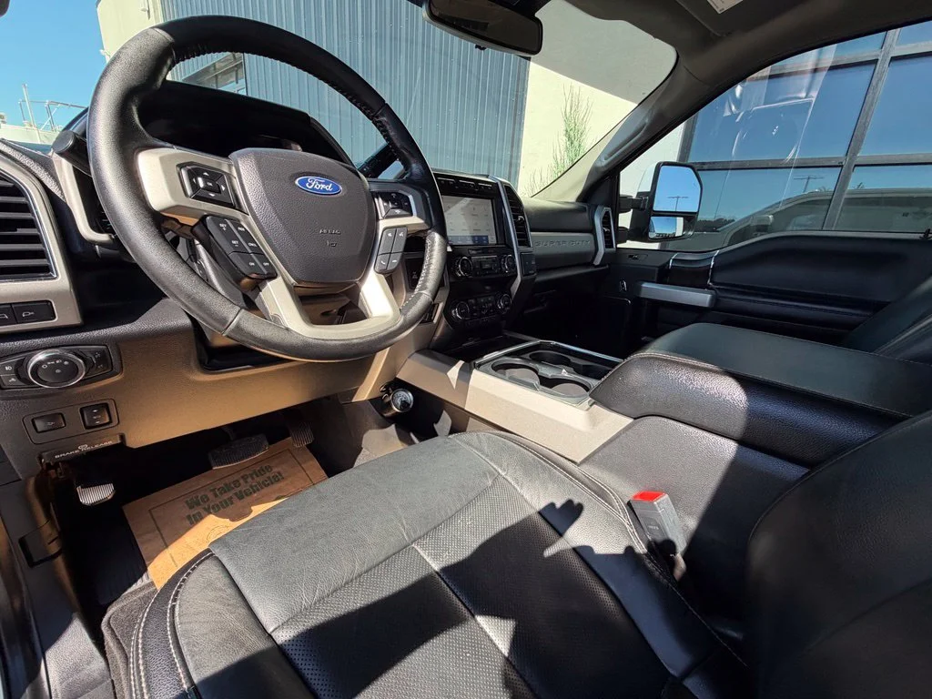 Used 2020 White Ford Lariat image 11