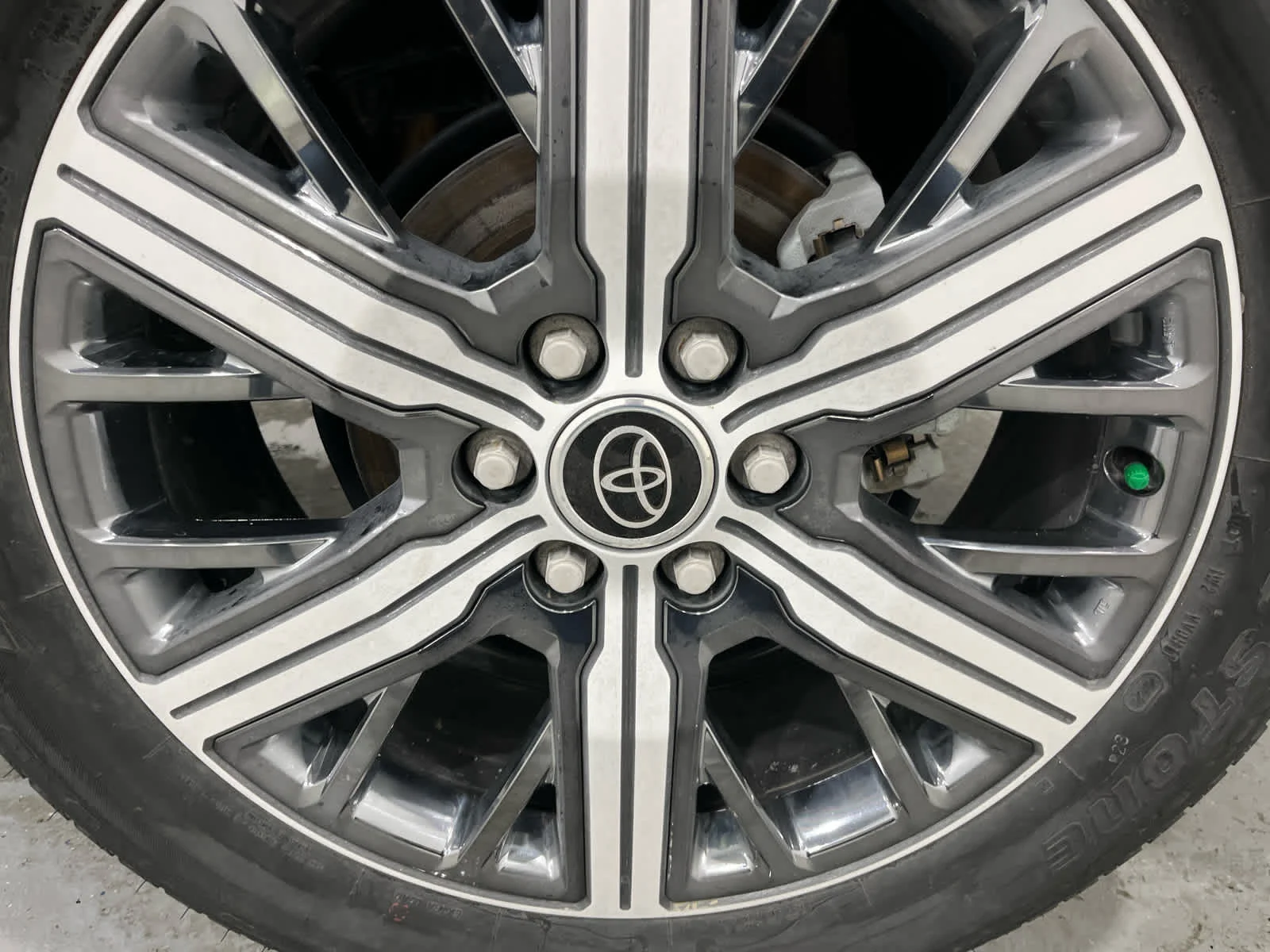Used 2023  Toyota Capstone Hybrid image 11