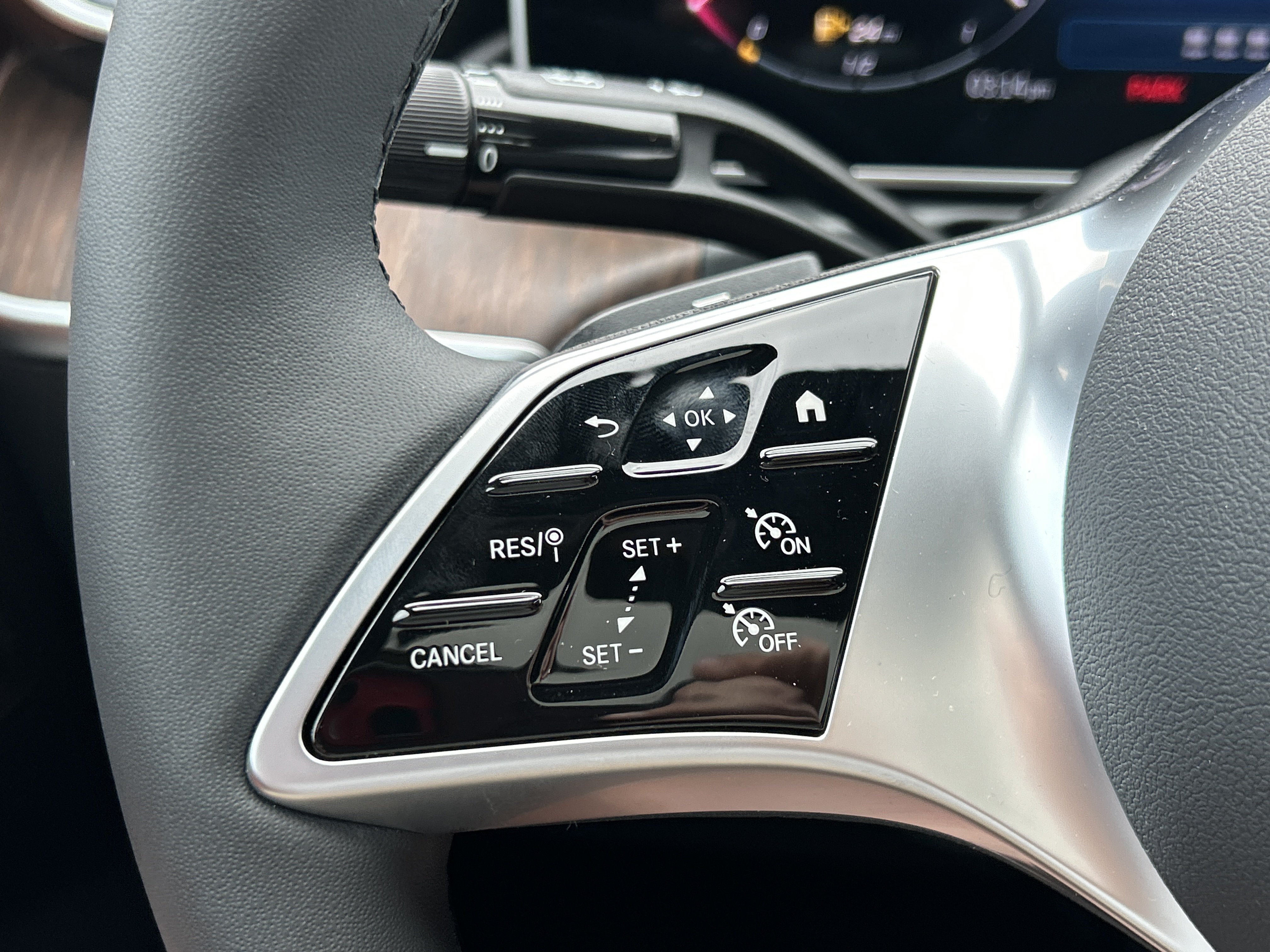 New 2026 Twilight Blue Metallic Mercedes-Benz C 300 4MATIC® Sedan image 26