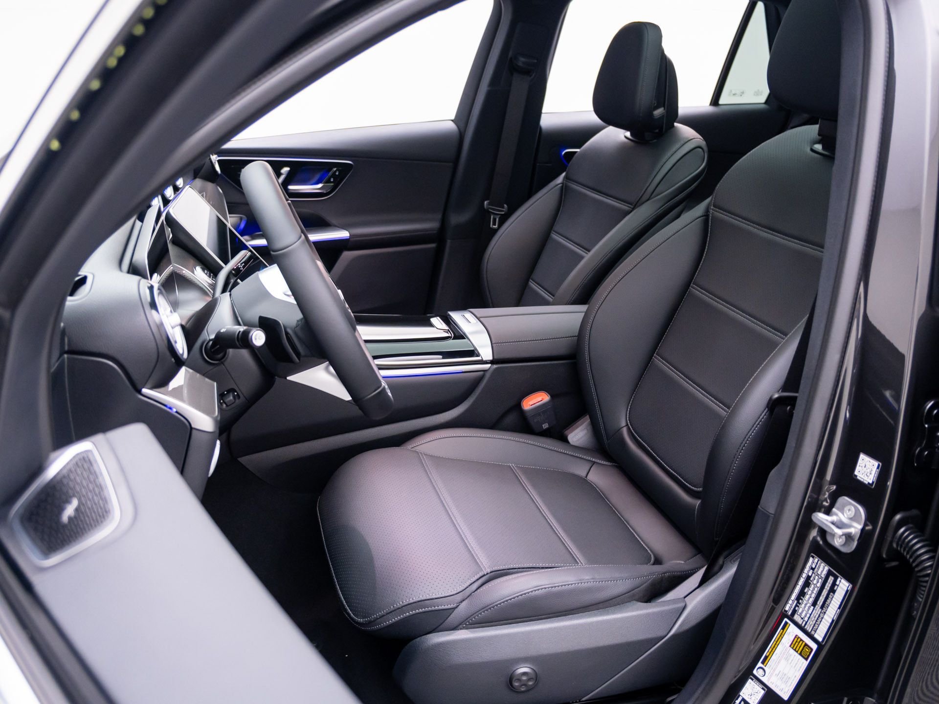 New 2027 Graphite Grey Metallic Mercedes-Benz GLC 300 image 17