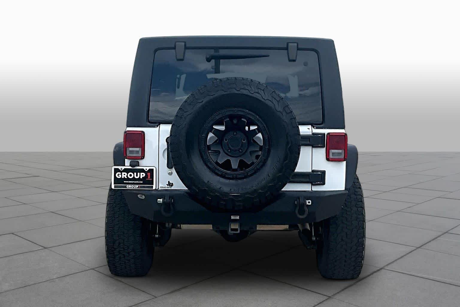 Used 2014 Bright White Clearcoat Jeep Sport image 4