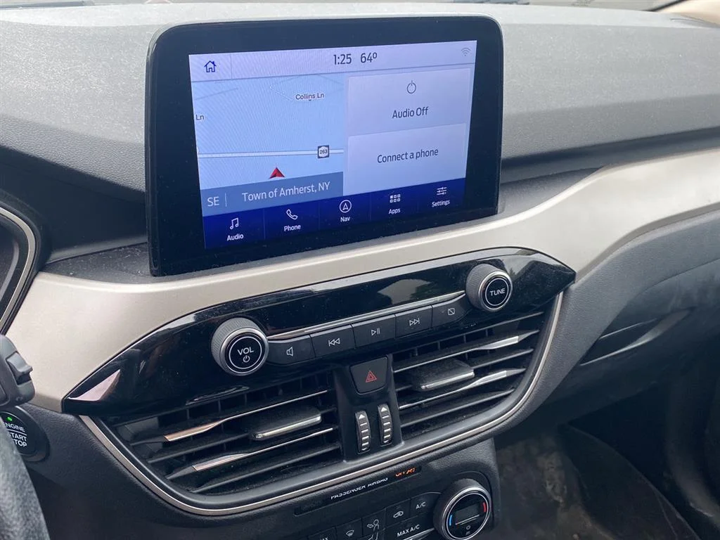Used 2020 Blue Ford SEL image 4