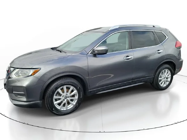 Used 2017 Nissan Rogue SV with VIN KNMAT2MT6HP545831 for sale in South Holland, IL