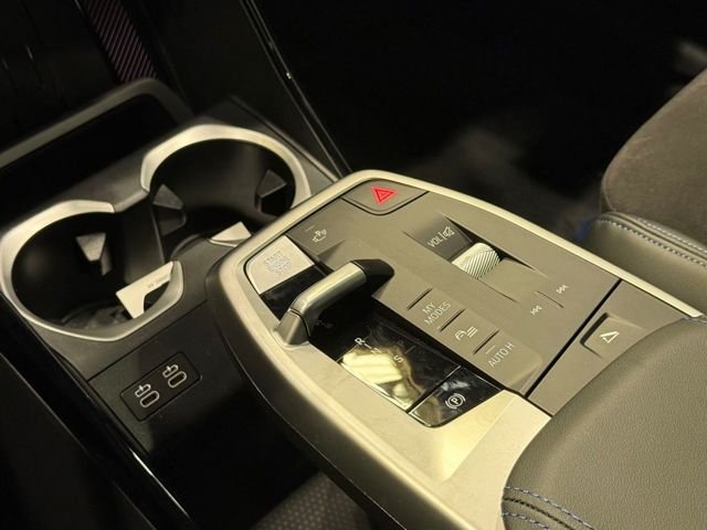 Used 2026 Portimao Blue Metallic BMW xDrive28i image 12