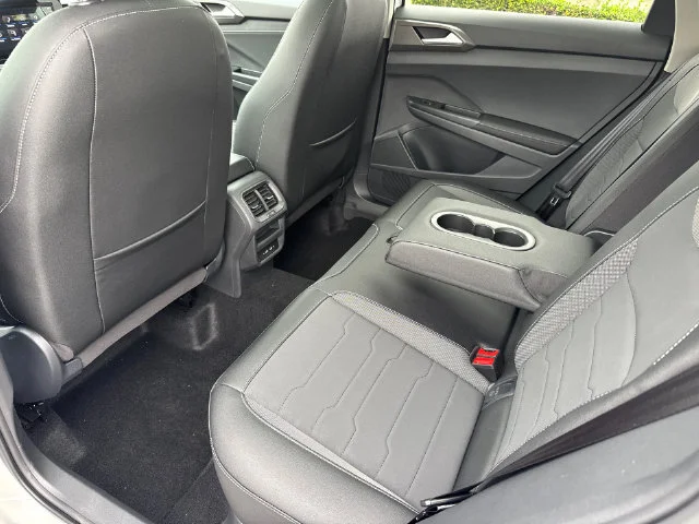 New 2026 Pure White W/Deep Black Roof Volkswagen 1.5T SE Black image 25
