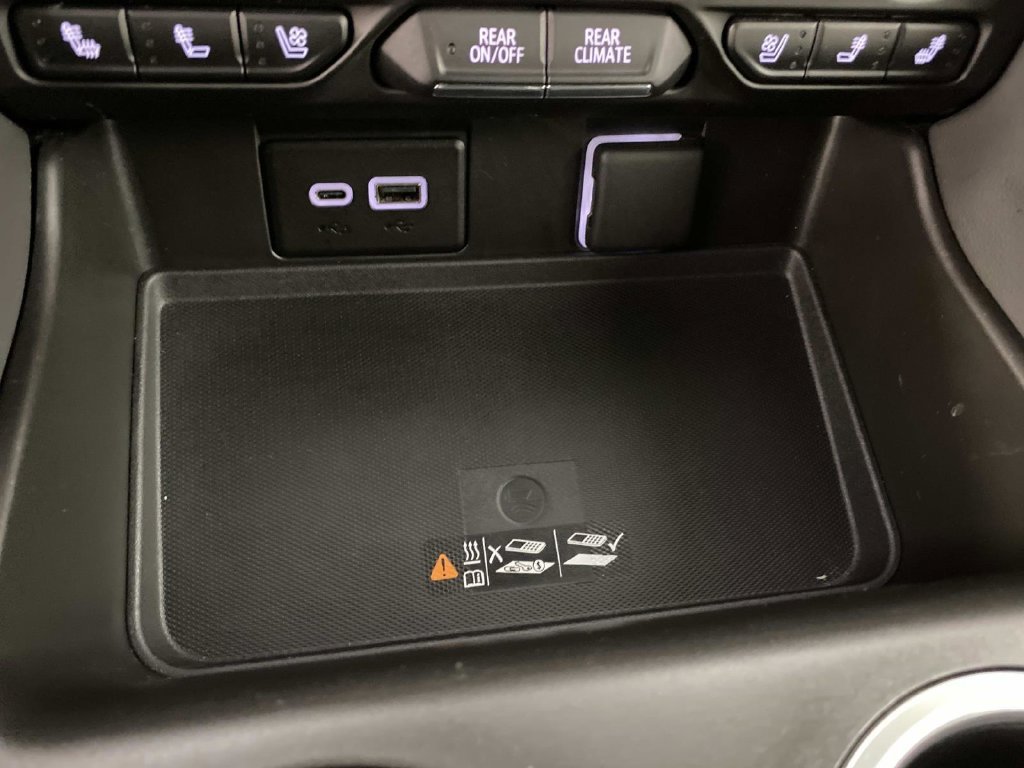 Used 2023 Gray Chevrolet Premier image 21