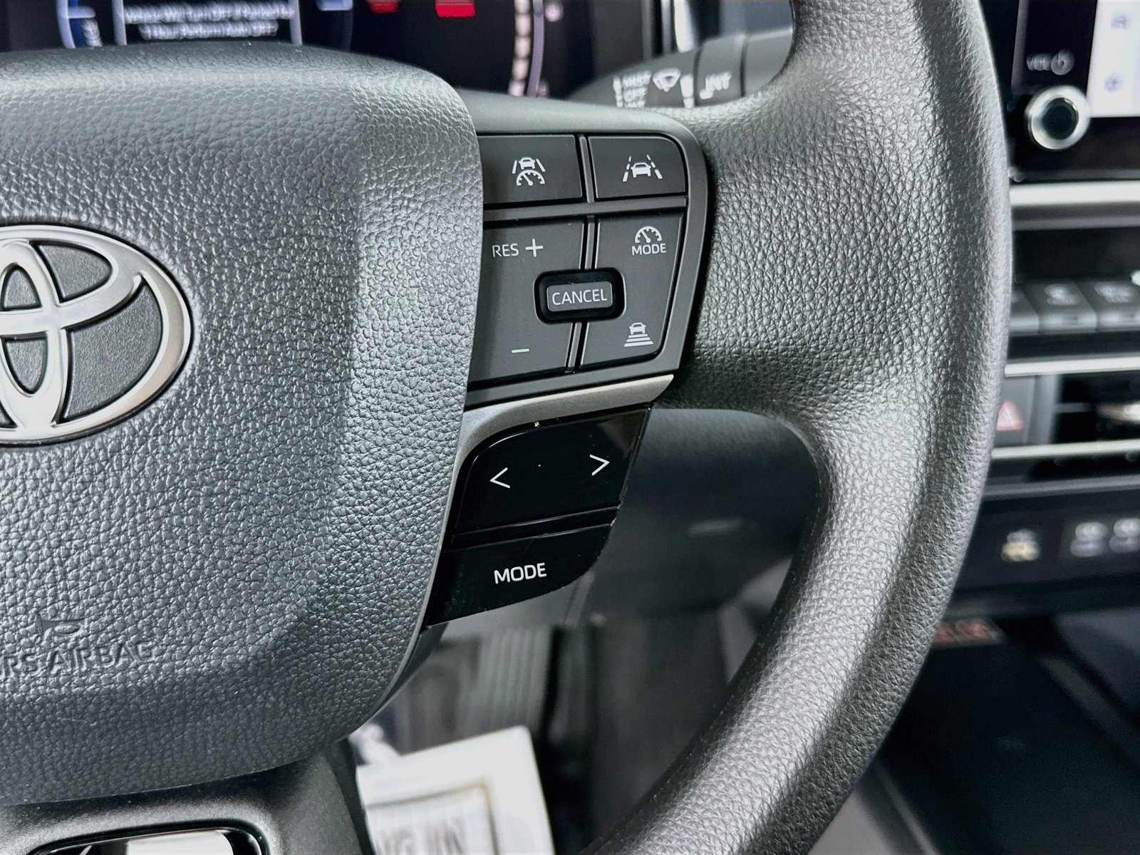 2026 Toyota Camry LE - Photo 15