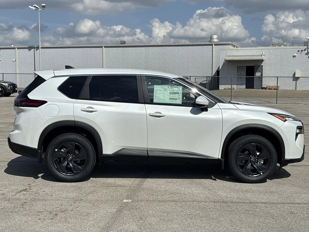 New 2026 Everest White Pearl TriCoat Nissan SV image 2