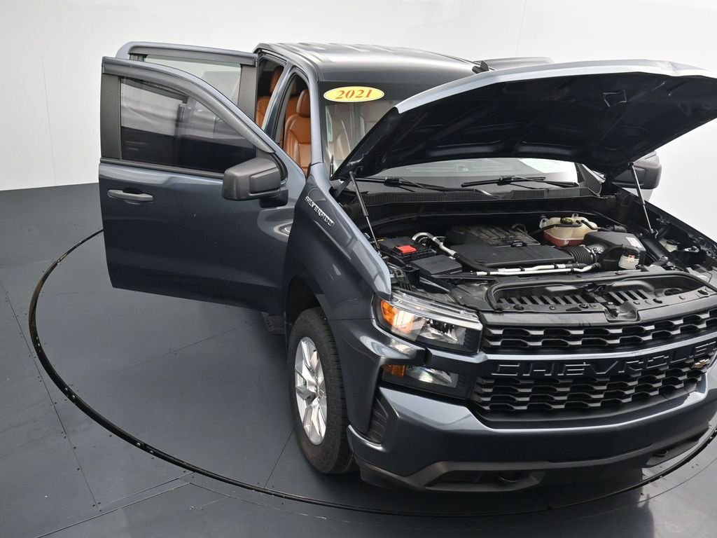 Used 2021 Gray Chevrolet Custom image 37