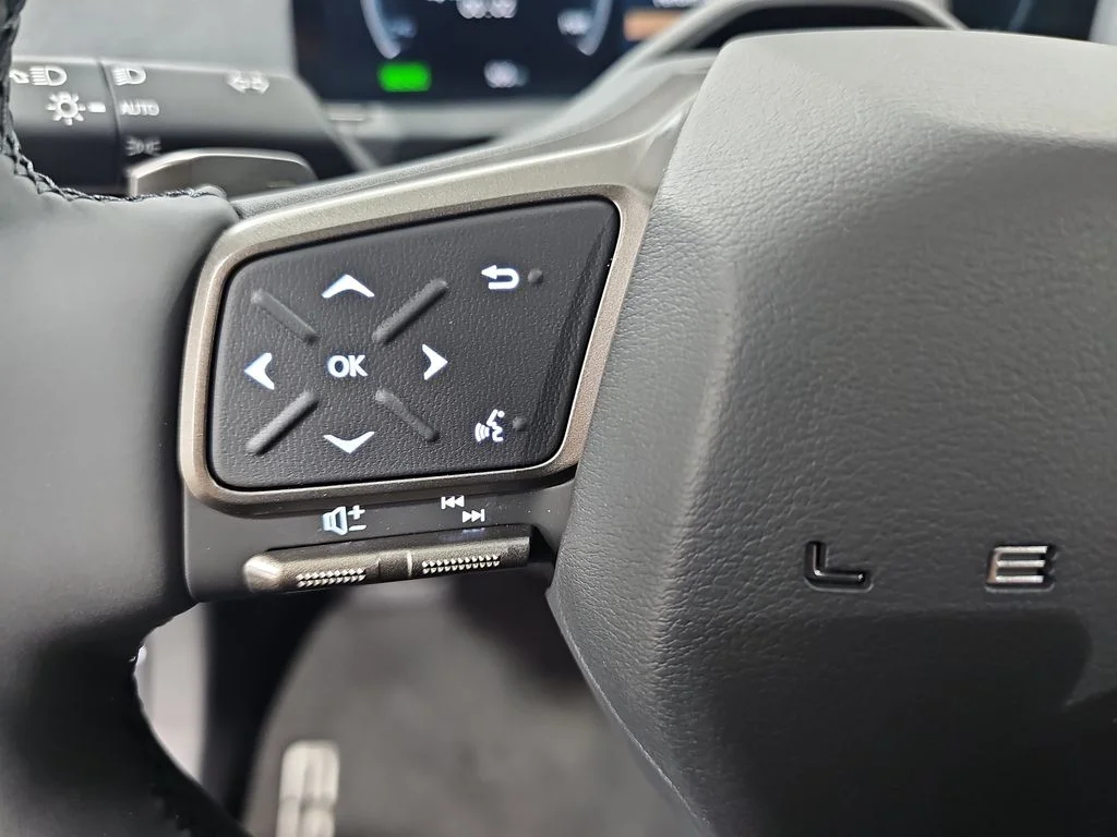 New 2026 Wavelength Lexus PREMIUM AWD image 16