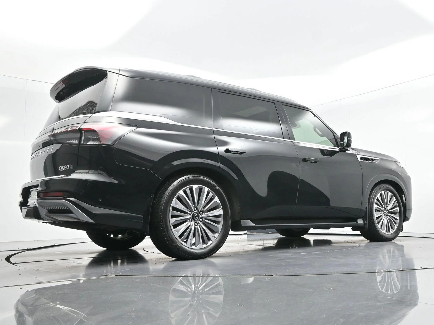 Used 2025 Black Obsidian INFINITI LUXE image 50