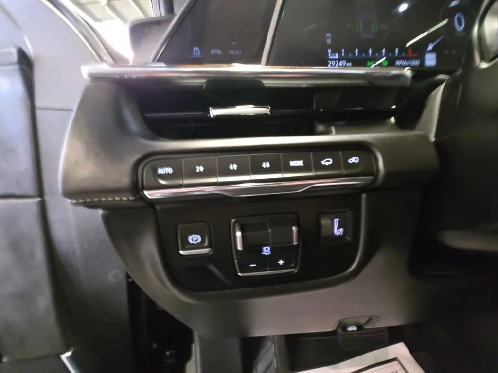 Used 2023 Black Raven Cadillac Premium Luxury Platinum image 26