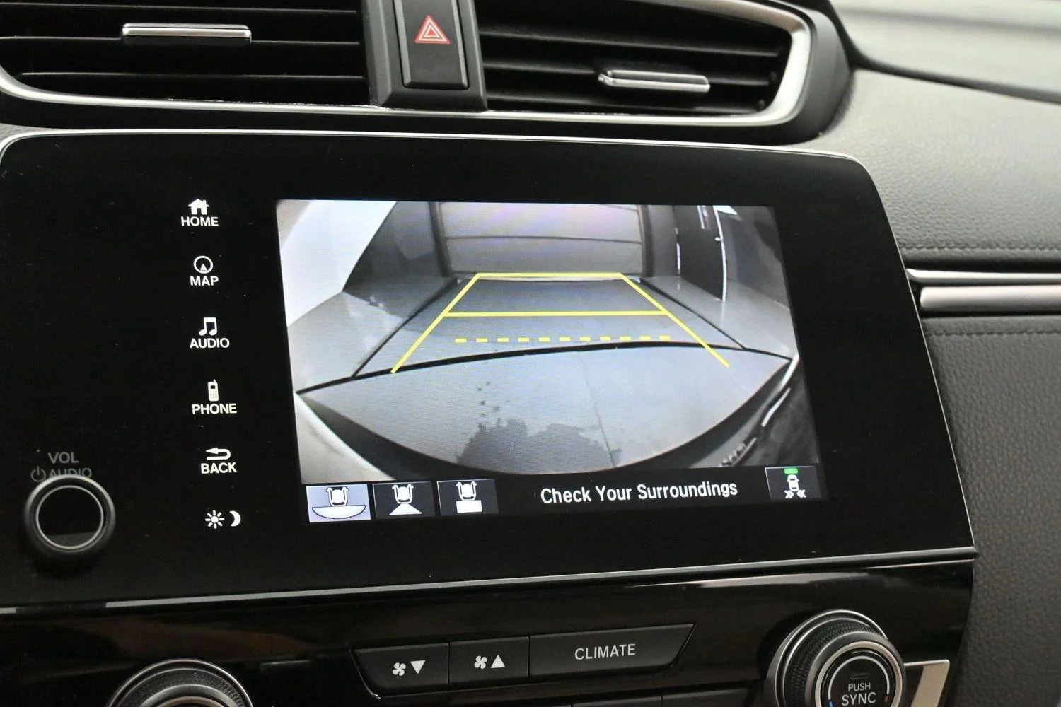 Used 2020 Platinum White Pearl Honda Touring image 24