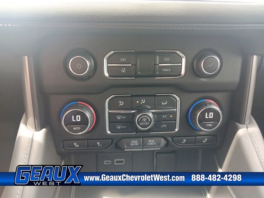 Used 2024 Gray Chevrolet Z71 image 16