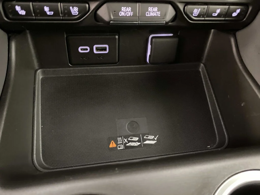 Used 2023 Ash Chevrolet Premier image 21