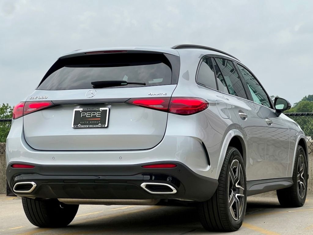 Certified Used 2026  Mercedes-Benz GLC 300 image 7