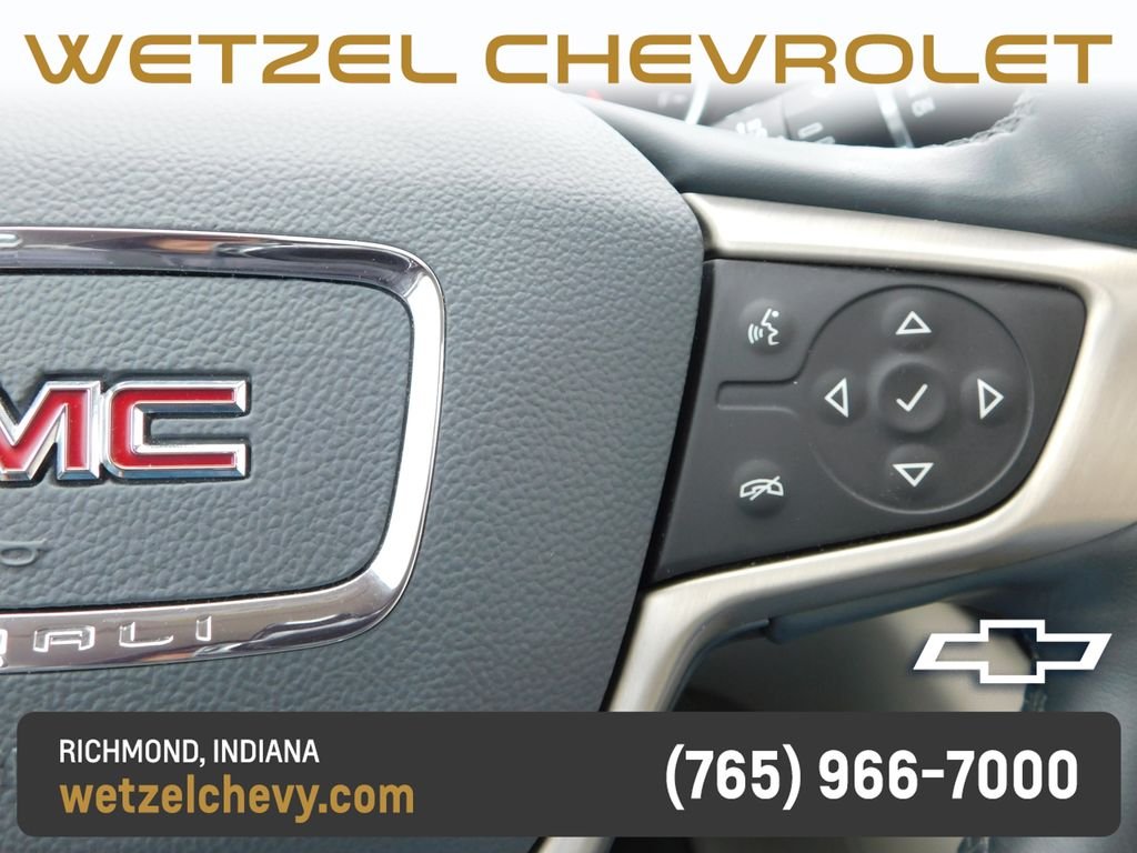 Used 2023 White GMC Denali image 38
