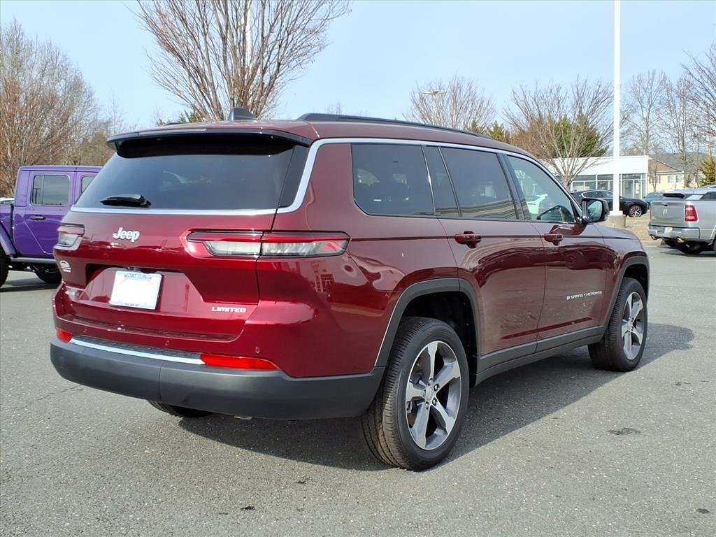 New 2025 Velvet Red Pearl-Coat Exterior Paint Jeep Limited image 18
