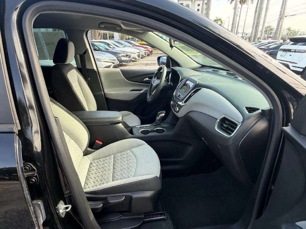 Used 2022 MOSAIC BLACK METALLIC Chevrolet LS image 17