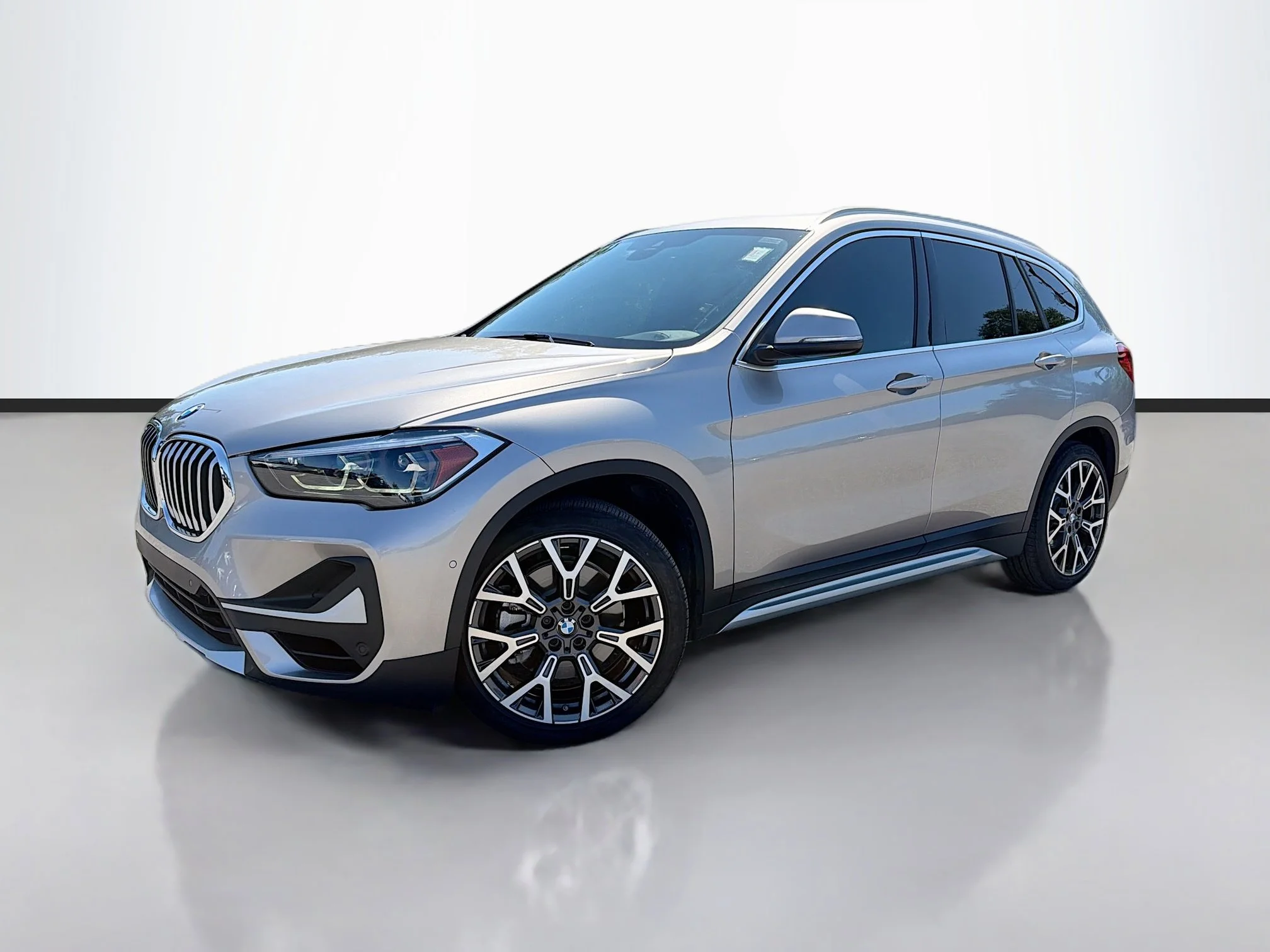 2021 BMW X1 xDrive28i's photo