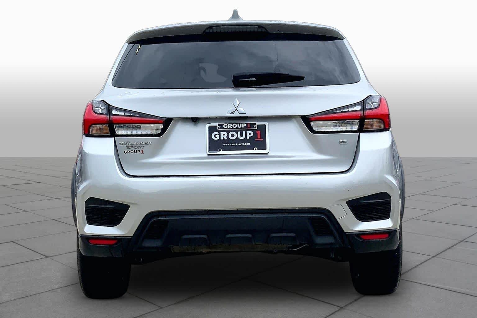 Used 2024 Alloy Silver Metallic Mitsubishi SE image 5