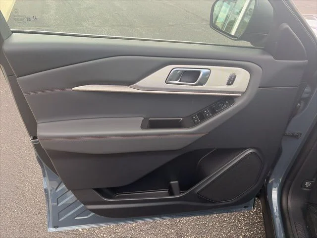 New 2026 Vapor Blue Metallic Ford Active image 18