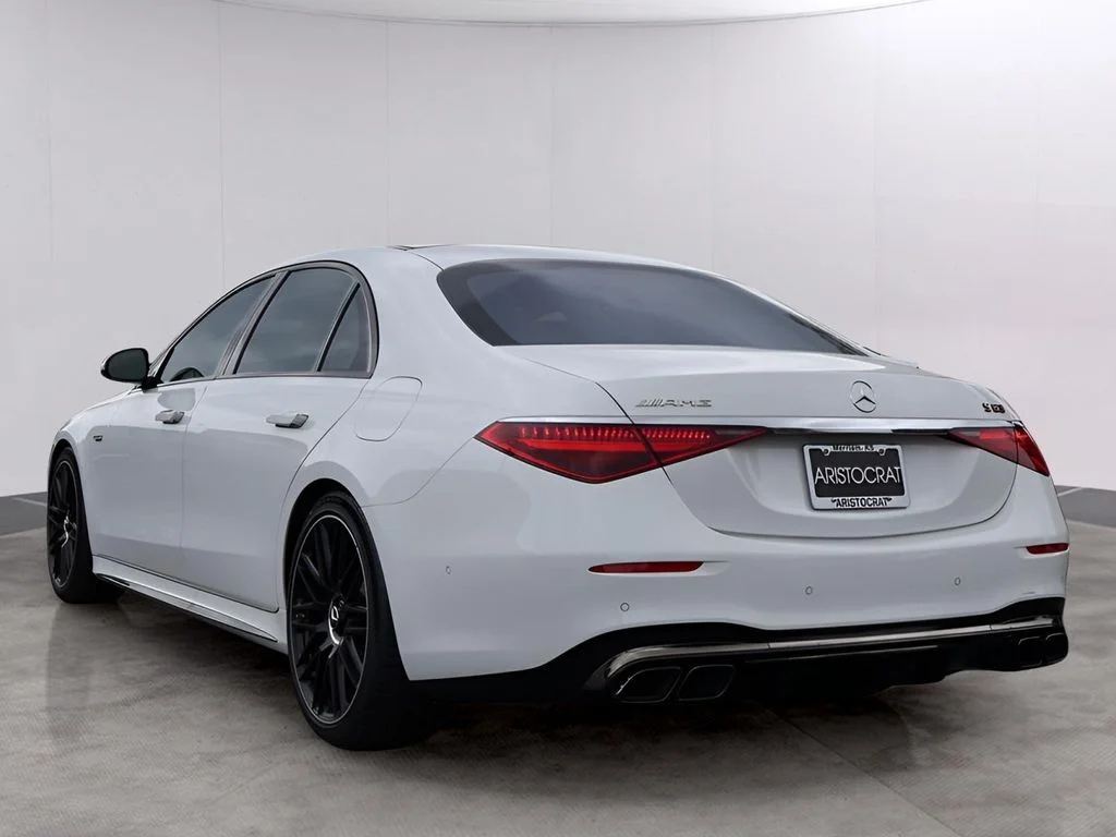 New 2025 MANUFAKTUR Moonlight White Metallic Mercedes-Benz S 63 E AMG® image 5