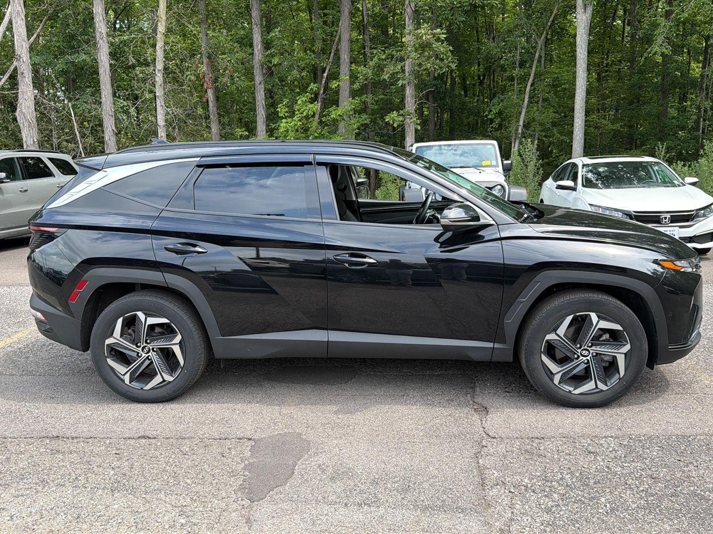 Used 2024 Black Pearl Hyundai Limited image 7